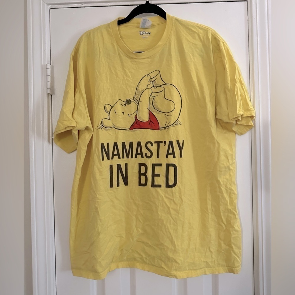 Disney Winnie the Pooh Bear Yoga  Namast’ay In Bed Yellow T-Shirt Unisex Size XL
